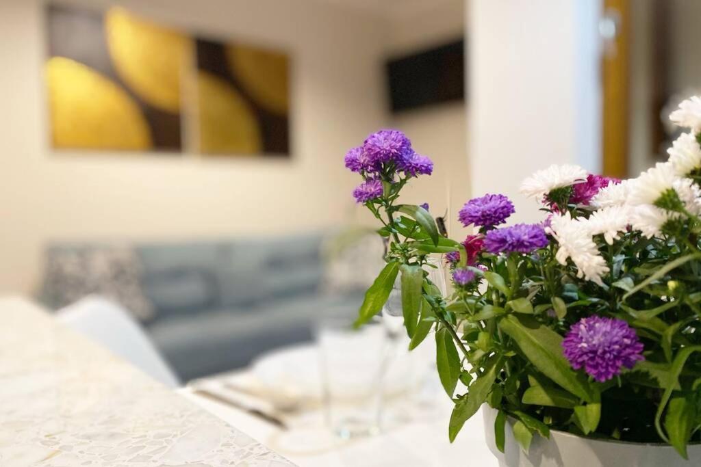 Exclusive 2Br! Apartment Near City Center +Netflix Warszawa Eksteriør billede