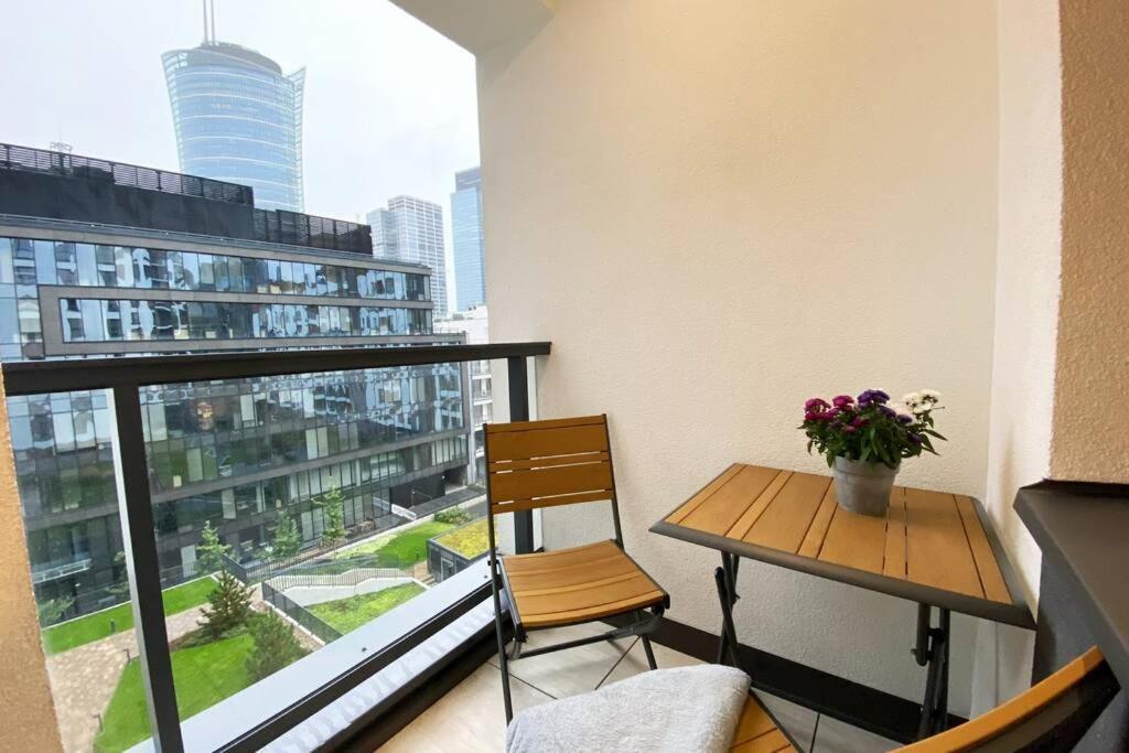 Exclusive 2Br! Apartment Near City Center +Netflix Warszawa Eksteriør billede